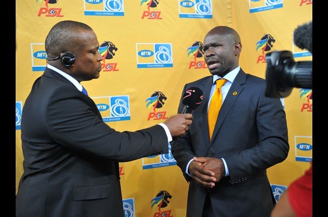 Steve Komphela Praises Players For Playing With The Head