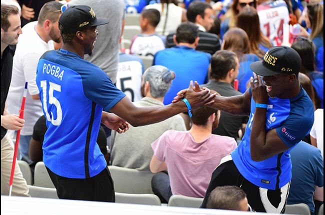 Pogba Joins Brothers For Dance Routine