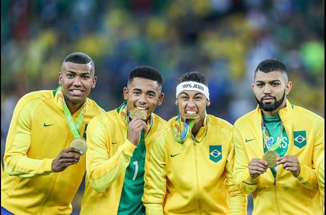 Find Out Which Footballer Is Dating Neymar's Sister!
