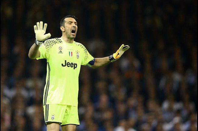 Confirmed: Chelsea Sign Goalkeeper For World Record Fee