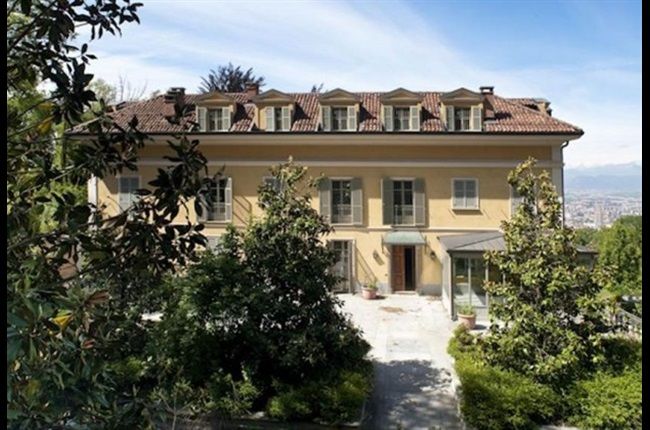 Cristiano Ronaldo's Mansions - 5 Of CR7's Mega Properties
