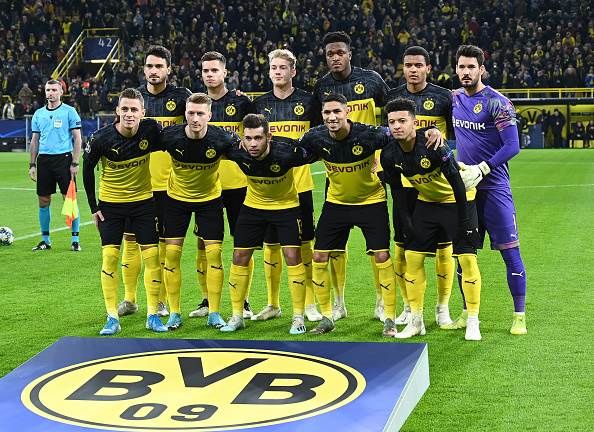 10) Borussia Dortmund – 2 154 points
