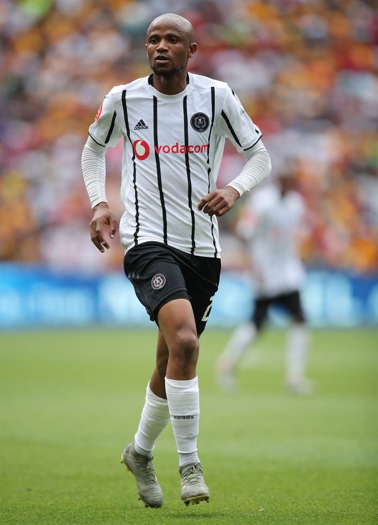 Xola Mlambo - out of favour at Orlando Pirates, Ch