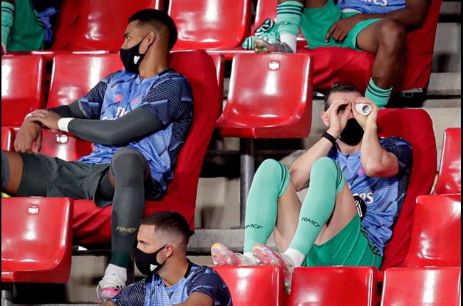 Zinedine Zidane Reacts To Gareth Bale's Antics On Bench