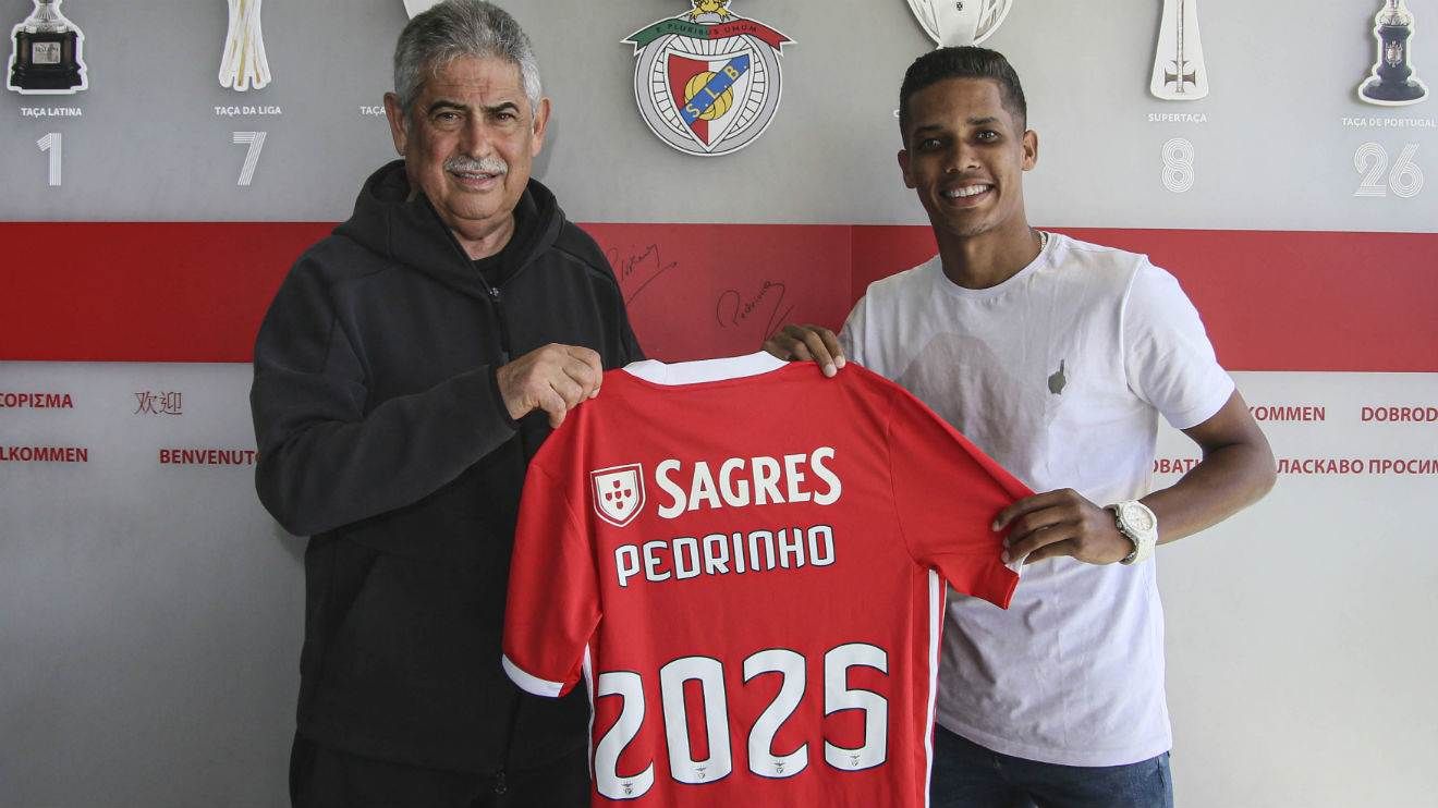 Pedrinho - Corinthians to Benfica