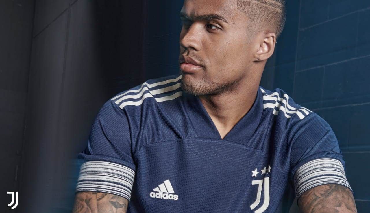 Juventus' 2020/21 away kit 