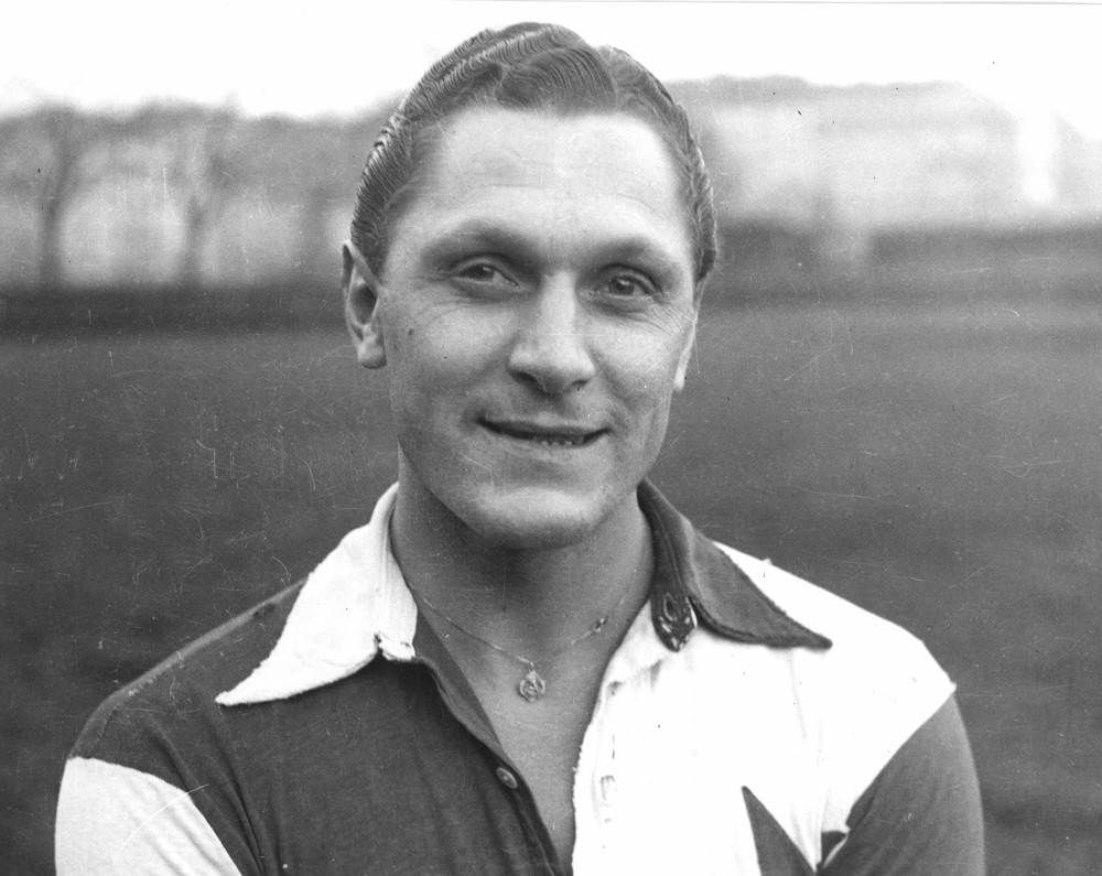 4. Josef Bican (Slavia Prague) - 534 goals
