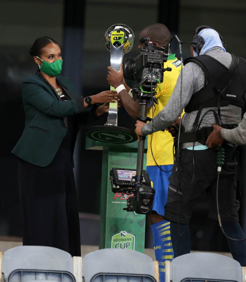 Mamelodi Sundowns captain Hlompho Kekana handed th