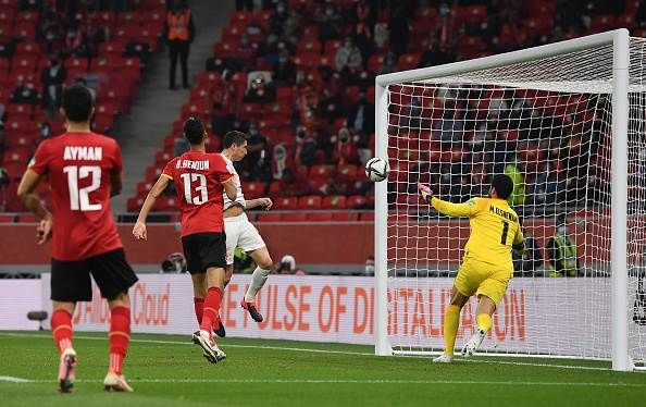 Robert Lewandowski scores Bayern's second goal