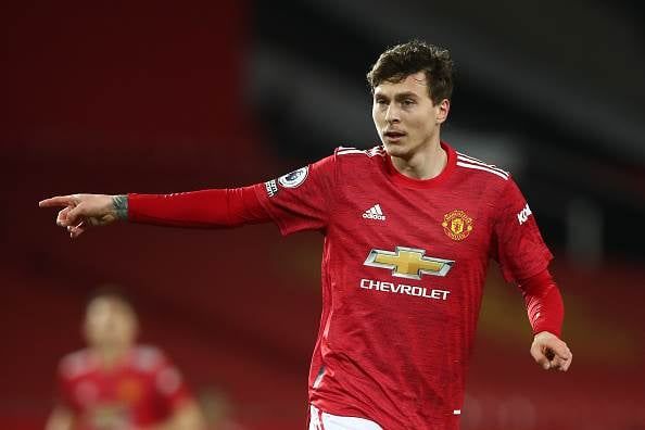 11) Victor Lindelof  – £120 000
