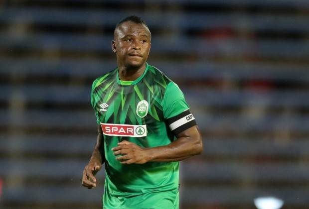 Tsepo Masilela – LB  