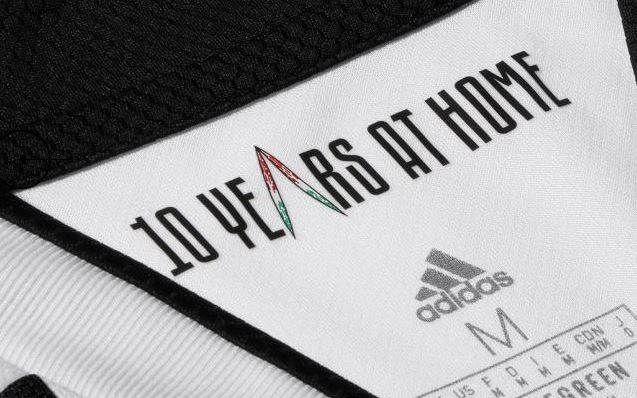 Juventus 2021/22 home shirt 