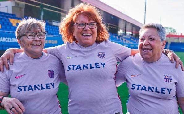 Barcelona's new away shirt unveiled 