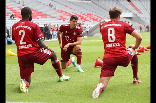 Bayern Munich Coach Breaks Silence On Robert Lewandowski Situation