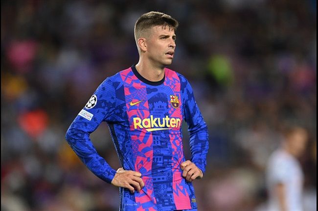 Gerard Pique defends Barcelona teammate after whistles from supporters