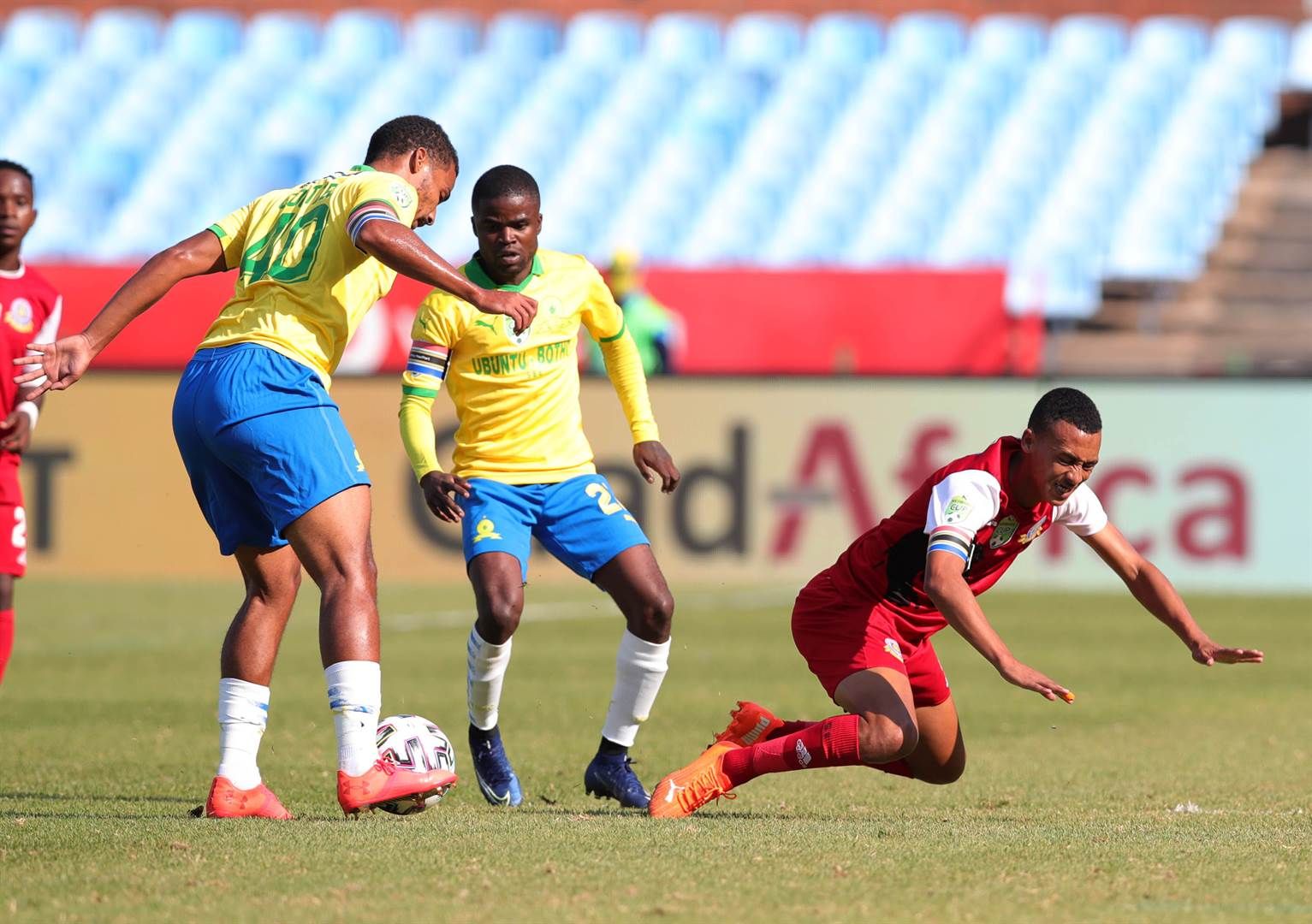 Sundowns' Lesedi Kapinga looks set for a loan move