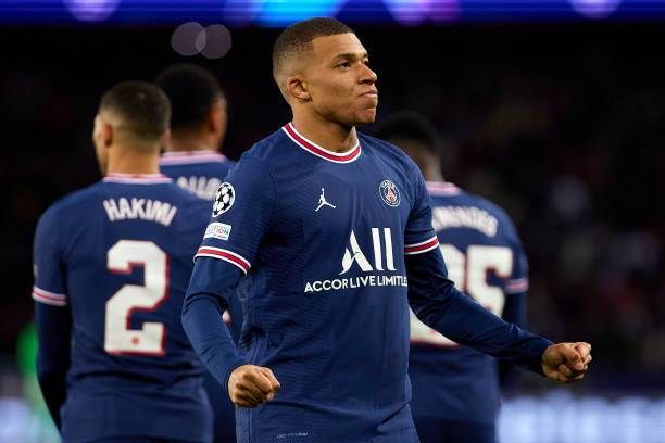 ST - Kylian Mbappe (Paris Saint-Germain)