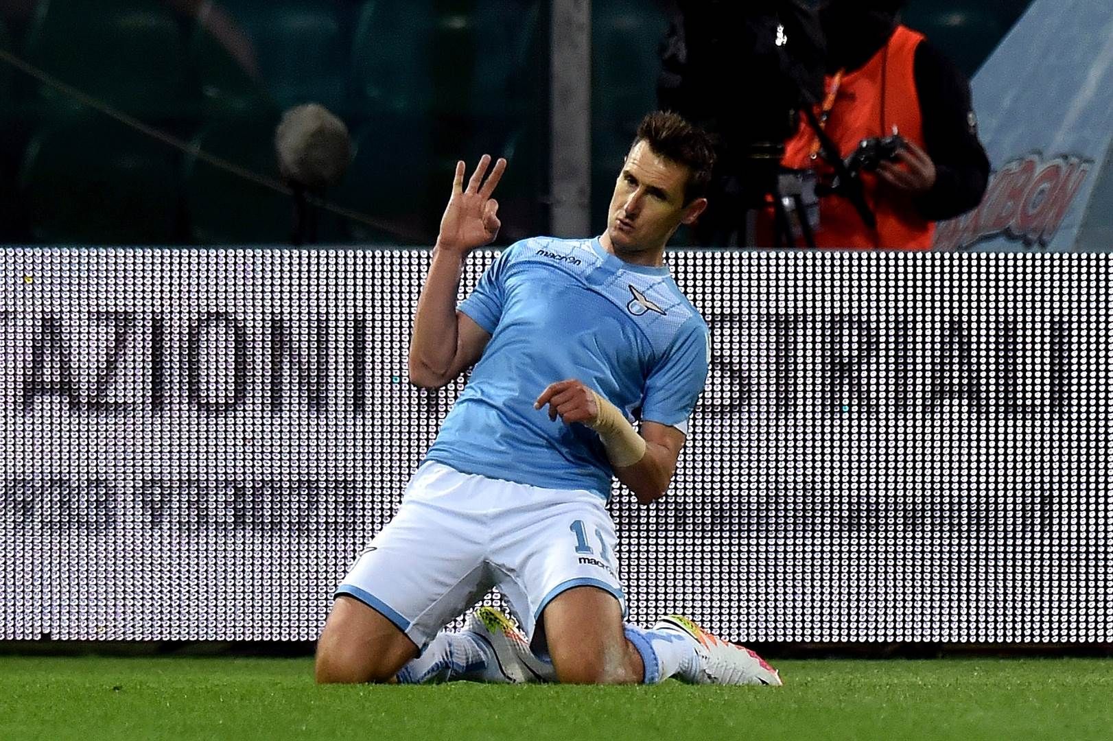Miroslav Klose - five goals for Lazio against Bolo