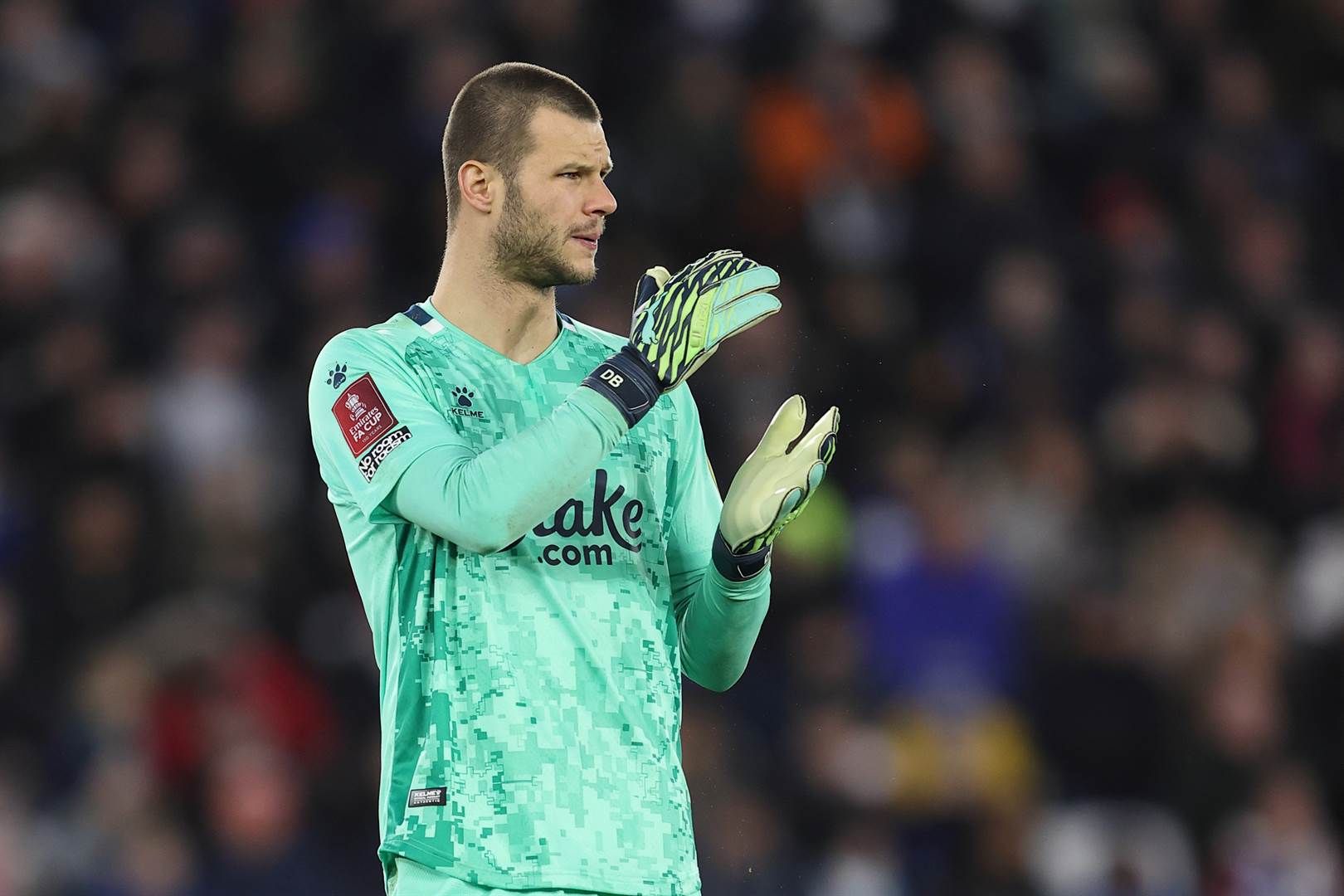 Daniel Bachmann (Watford) - expect to join Manches