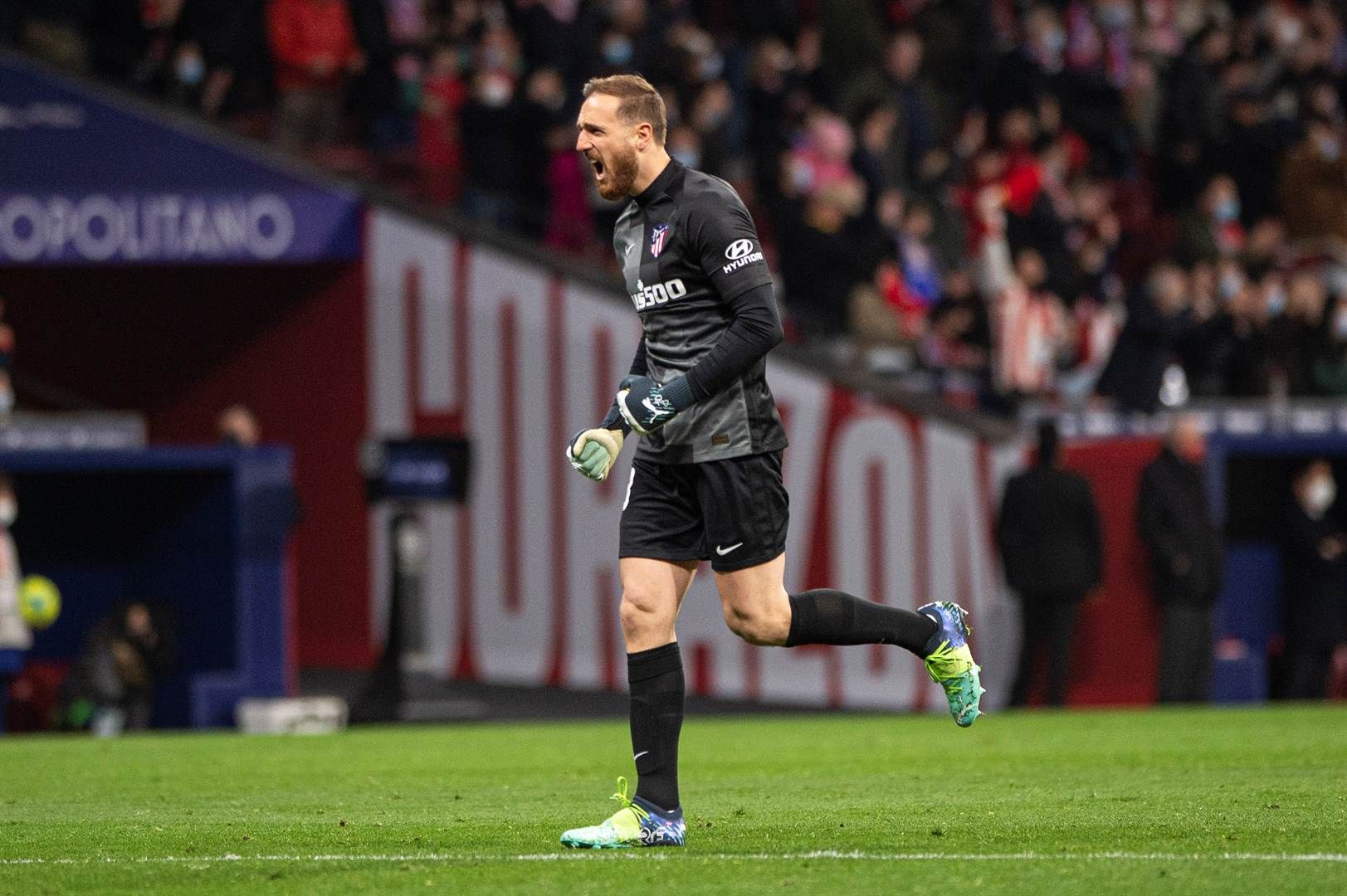 8. Jan Oblak (Atletico Madrid) – €400 577