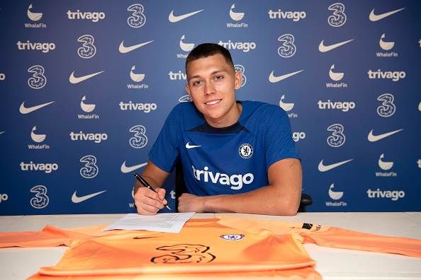 Gabriel Slonina – has joined Chelsea from Chicago 
