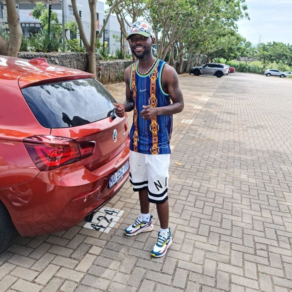 Golden Arrows' Knox Muthizwa alongside his sizzlin