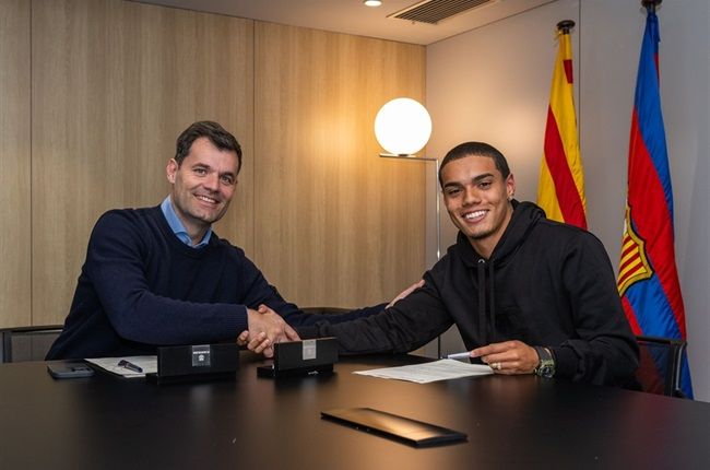 Official: Ronaldinho’s Son Signs For Barcelona