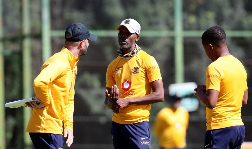 Arthur Zwane, coach of Kaizer Chiefs, with Dillon 
