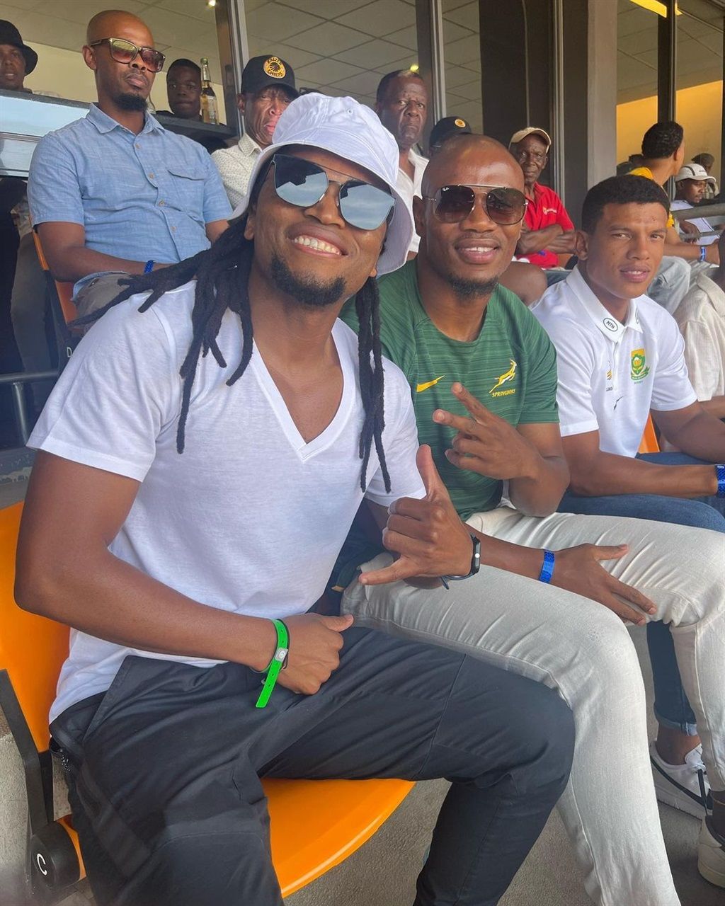 Kaizer Chiefs legend Siphiwe Tshabalala with Makaz