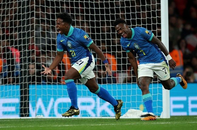 17y0 Rising Star Helps Brazil Defeat England