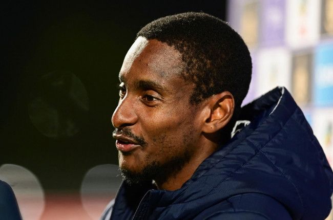 Rulani Makes A Superstar Entrance In Algiers