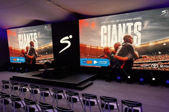 Bucs Family Come Together For 'Giants' Docuseries Premier
