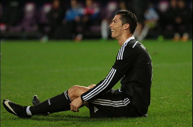 Cameroon Keeper Carlos Kameni Stops Ronaldo's Record Ambitions