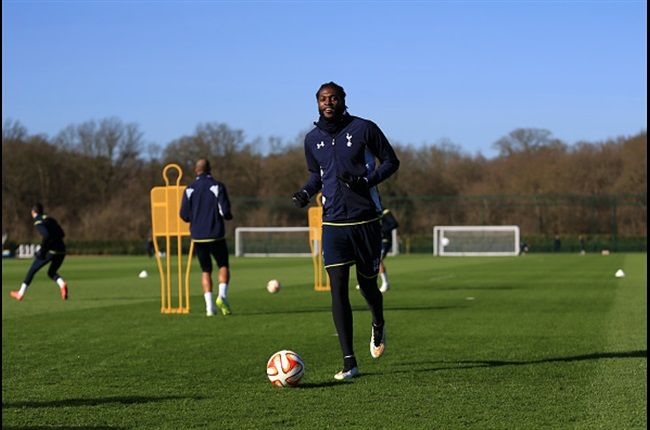 Adebayor Shows Off His New Haircut